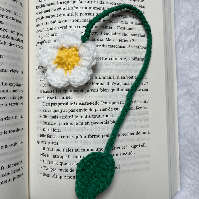 Marque page fleur blanche 