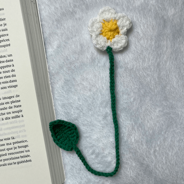 Marque page fleur blanche 