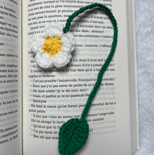 Marque page fleur blanche 